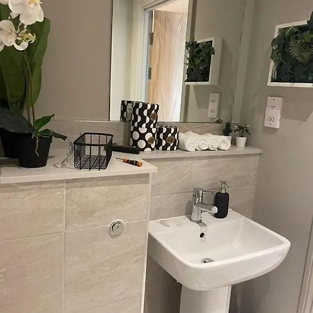 - Stylish 1-bed